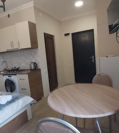 Студия Радуга У Моря Колхида Batoumi Extérieur photo