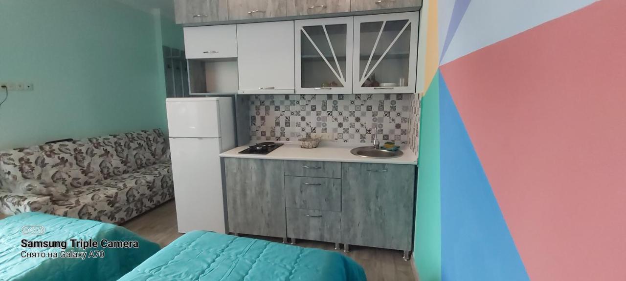 Студия Радуга У Моря Колхида Batoumi Extérieur photo