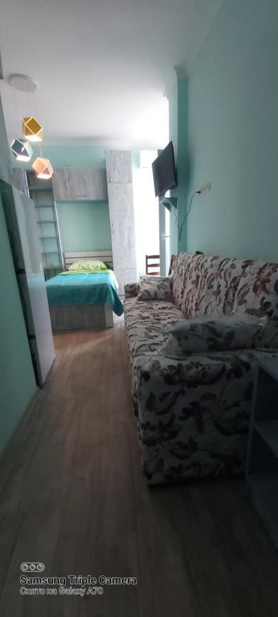 Студия Радуга У Моря Колхида Batoumi Extérieur photo