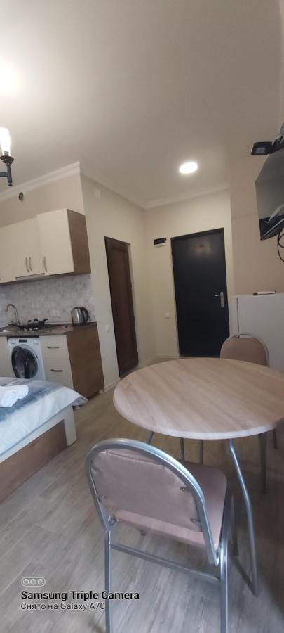 Студия Радуга У Моря Колхида Batoumi Extérieur photo